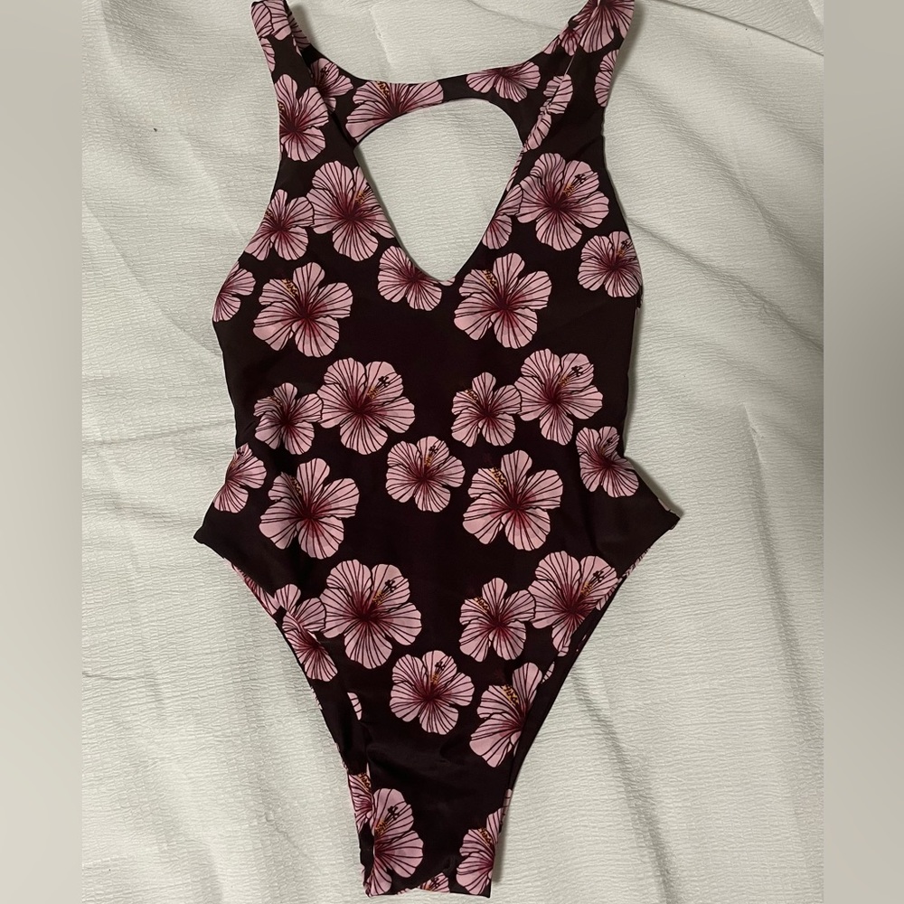 Outrigger Benoa! Size Petite!